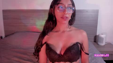 Snapshot of marijaneh chatting on February 9, 11:47 am Luna Dulk online show from February 9, 11:47 am