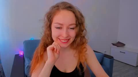 Snapshot of marilinal chatting on February 10, 7:04 am Marilina online show from February 10, 7:04 am