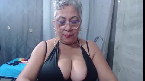 Marilin carolina online show from November 9, 7:48 am