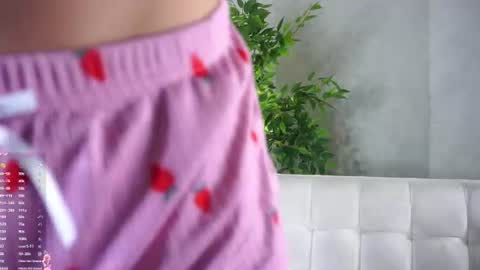 Mari online show from July 31, 3:57 pm
