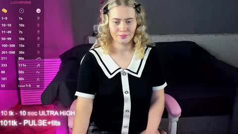 Snapshot of marmel199 chatting on December 10, 5:55 pm Liza online show from December 10, 5:55 pm
