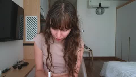 Mary online show from April 28, 4:49 am