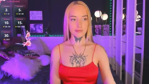 marquise_villaret online show from March 18, 6:07 am