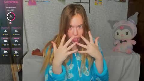 marryjanes online show from November 9, 6:31 am