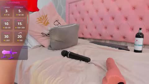 Snapshot of martina_rivera_ chatting on October 18, 12:41 pm Martina online show from October 18, 12:41 pm