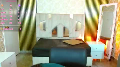 Hey im martina online show from October 25, 3:25 am