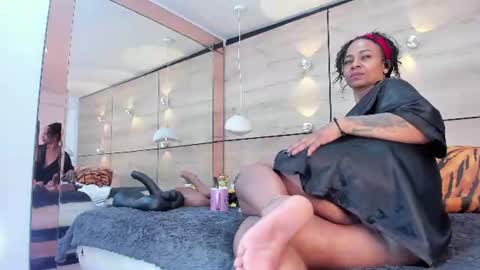 martina touss  online show from June 17, 1:01 pm