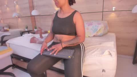 martina touss  online show from January 14, 1:49 pm