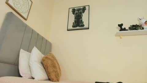 mary_cute9 online show from May 1, 1:25 pm