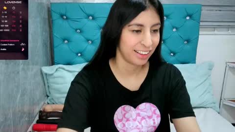 Snapshot of mary_mood_ chatting on December 4, 10:46 am Mary Moon online show from December 4, 10:46 am
