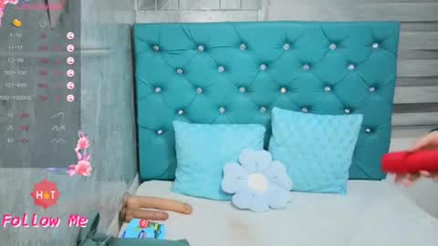  Mary Moon  online show from August 3, 10:32 am