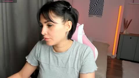 Mary online show from May 1, 2:37 am