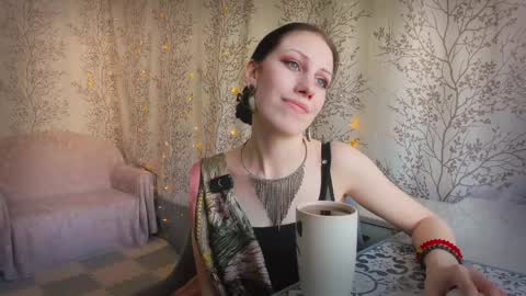 Mary Lou online show from May 31, 8:09 am