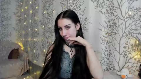 Mary Lou online show from December 6, 3:30 am