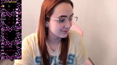 Snapshot of maryluna95 chatting on February 27, 3:04 am Dulce Maria online show from February 27, 3:04 am