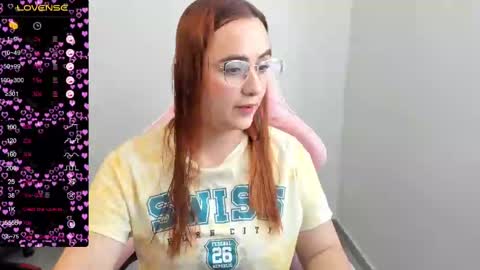 Snapshot of maryluna95 chatting on February 26, 5:00 pm Dulce Maria online show from February 26, 5:00 pm