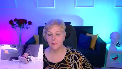 Snapshot of marymogan chatting on October 7, 8:52 am marymogan online show from October 7, 8:52 am