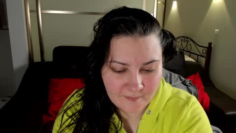 Mary online show from December 31, 12:04 pm