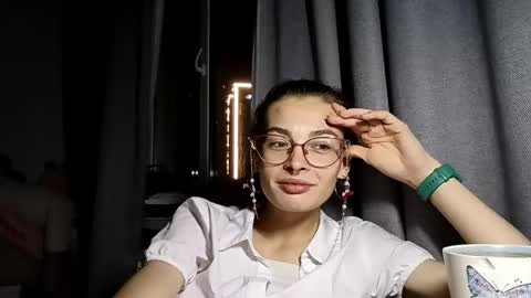 Kelly online show from May 2, 12:19 pm