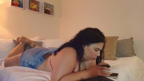 Snapshot of matilda_69x chatting on October 24, 2:40 am Matilda online show from October 24, 2:40 am