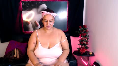 Daniella  online show from November 13, 5:06 am