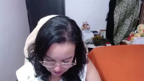 Sonia online show from November 25, 9:37 pm