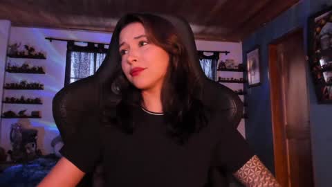 Hilary online show from December 17, 10:22 pm