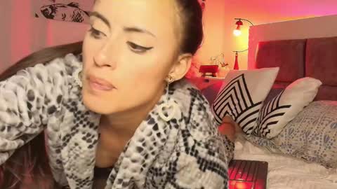 Max online show from December 4, 3:20 am