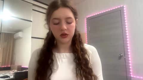 Kira online show from March 16, 5:10 am