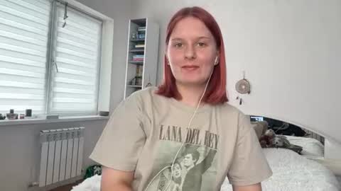 maxietoaston online show from June 19, 2:42 pm