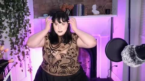 Maxi Marilith online show from September 24, 1:59 am