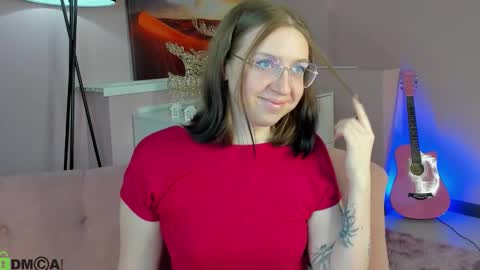 maxine online show from March 6, 1:06 pm