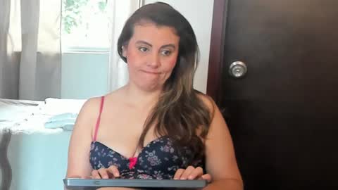 Victoria online show from July 2, 3:51 pm