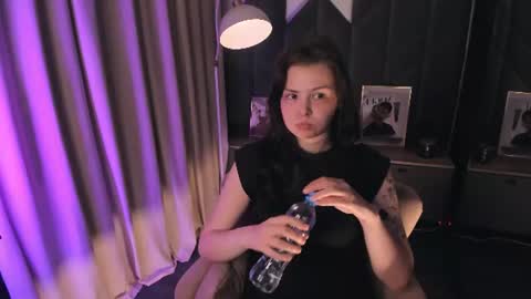 Maya online show from June 26, 3:24 pm