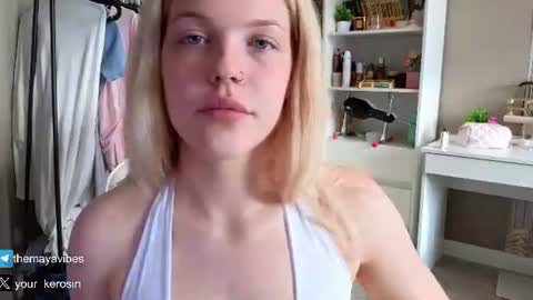 Maya online show from July 28, 4:10 am