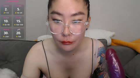 maya_kumashiro online show from May 17, 9:14 pm
