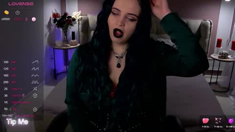 Maya Mils online show from October 6, 2:17 am