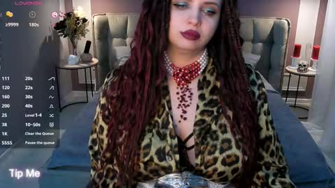 Maya Mils online show from March 5, 2:40 am