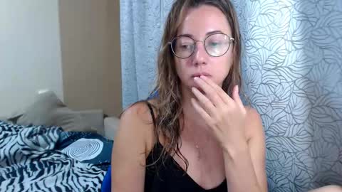 Maya online show from November 4, 7:08 pm