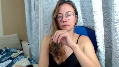 Maya online show from November 12, 6:17 pm