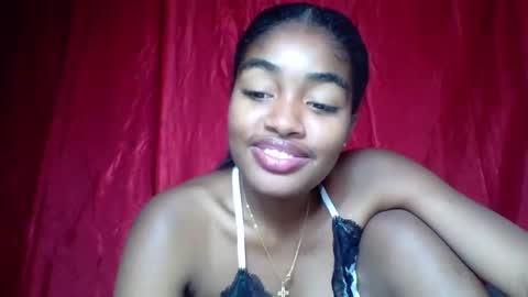 Snapshot of mayajadorelie chatting on October 19, 5:42 am charlesia online show from October 19, 5:42 am