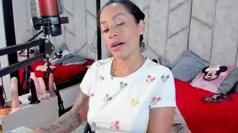 Nicolle Ruselle   Hello my lovely  schedule for great fun from  630 am and end 800 pm Colombian time I wait for you online show from November 28, 7:39 pm