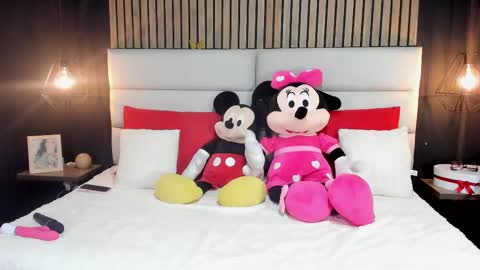 Nicolle Ruselle   Hello my lovely  schedule for great fun from  630 am and end 800 pm Colombian time I wait for you online show from March 11, 12:17 pm