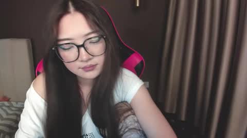 Erina online show from February 4, 6:49 am