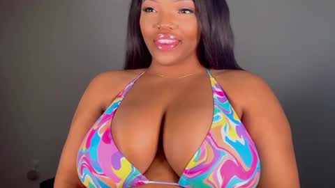 MayBabi online show from February 5, 11:55 am