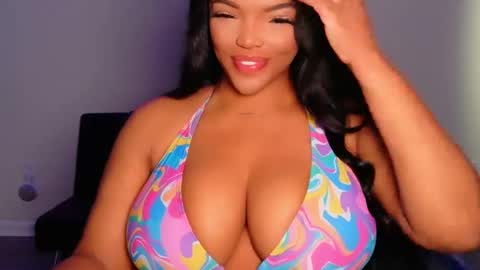 MayBabi online show from June 11, 12:35 pm