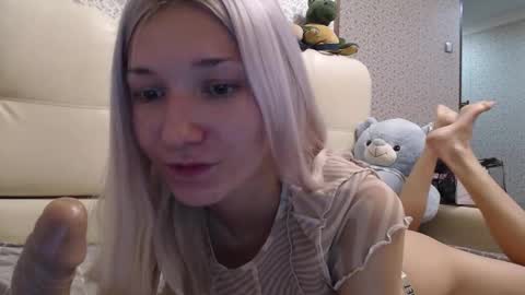 maybe_doll online show from October 23, 10:05 pm