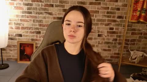 maybloom_ online show from December 16, 5:02 am