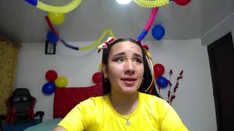 Maylin  online show from June 18, 4:25 am