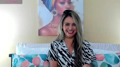 Snapshot of maylinfox chatting on March 12, 2:30 am MaylinFox online show from March 12, 2:30 am